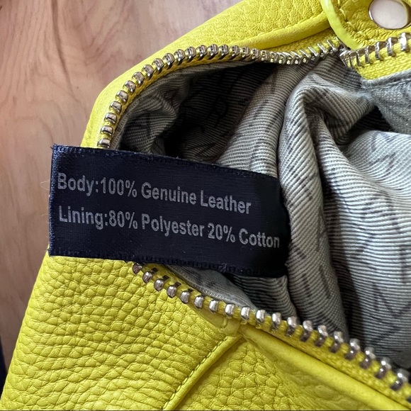 Isaac Mizrahi Pebbled Leather Shoulder Bag & Accessory - Picture 4 of 10